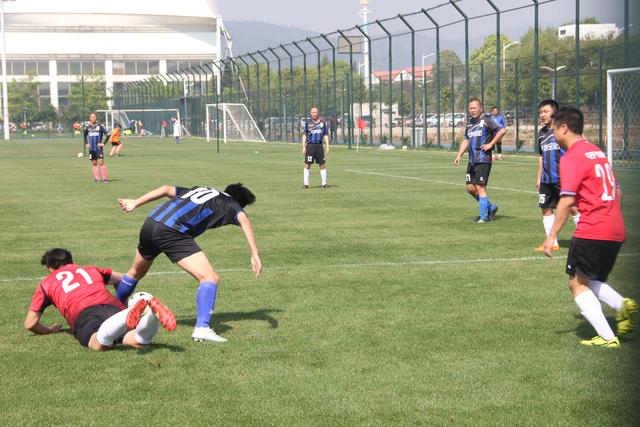 足总杯-麦卡蒂帽子戏法格拉利什破门 曼城8-0胜